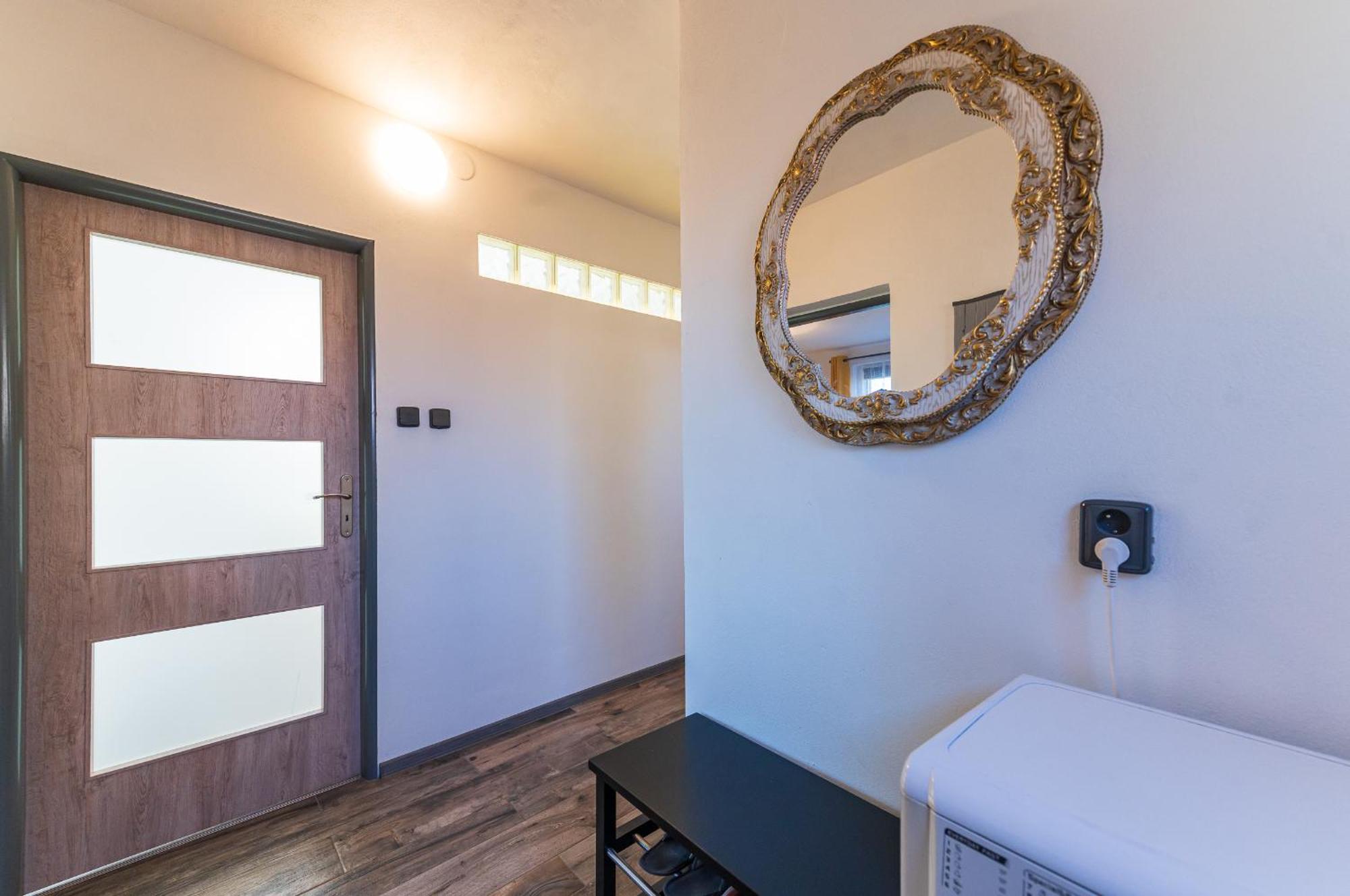 Ubytovani Na Samote - Apartman U Tesaru Komarice Luaran gambar