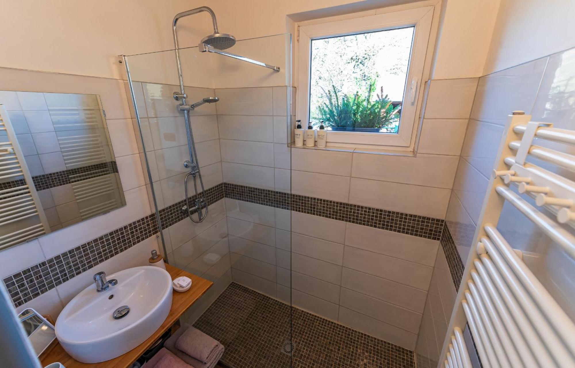 Ubytovani Na Samote - Apartman U Tesaru Komarice Luaran gambar